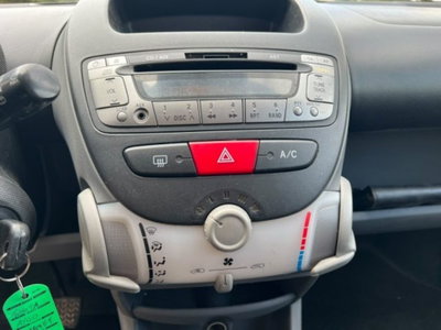Toyota Aygo 1.0 12V VVT-i 5 porte (20)