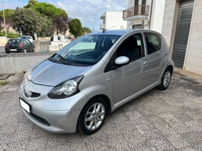 Toyota Aygo 1.0 12V VVT-i 5 porte (5)