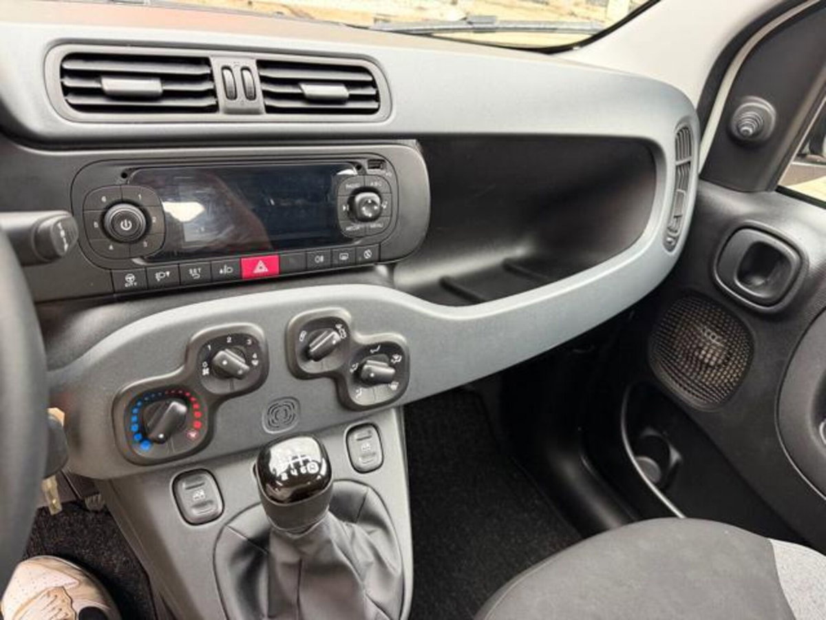 Fiat Panda 1.0 firefly hybrid s&s 70cv 5p.ti (17)