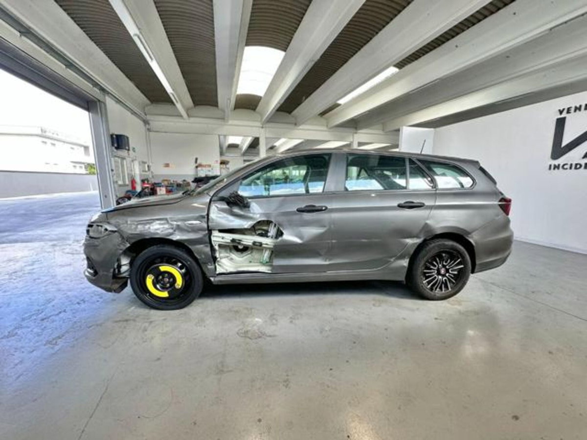 Fiat Tipo Station Wagon Tipo SW 1.6 mjt Cross s&s 130cv (4)