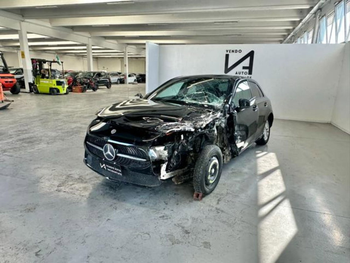 Mercedes-Benz Classe A Sedan 180 d Automatic 4p. Business (3)