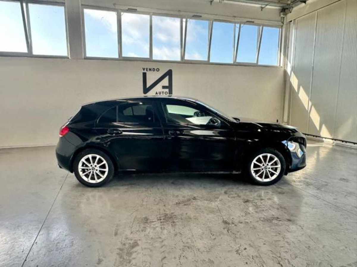 Mercedes-Benz Classe A Sedan 180 d Automatic 4p. Business (8)