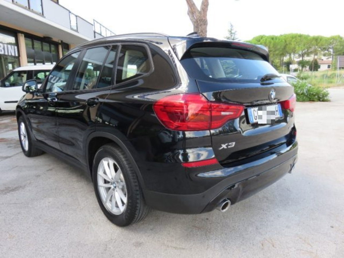 BMW X3 xDrive20i Business Advantage (2)