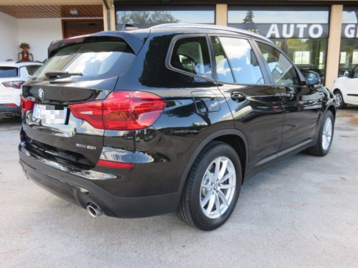 BMW X3 xDrive20i Business Advantage (3)