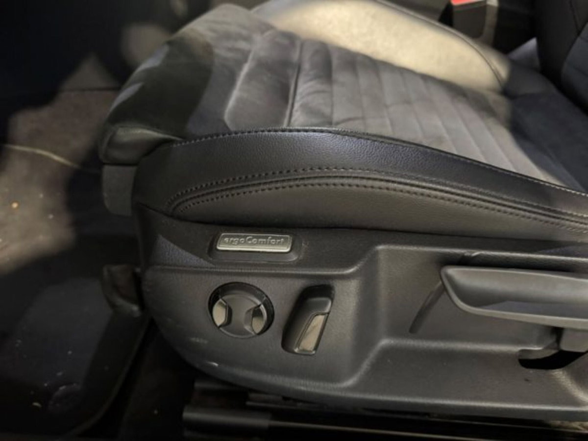 Volkswagen Passat Variant 2.0 TDI DSG Executive BlueMotion Tech. (12)