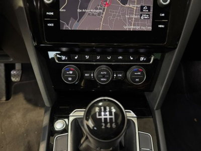 Volkswagen Passat Variant 2.0 TDI DSG Executive BlueMotion Tech. (19)