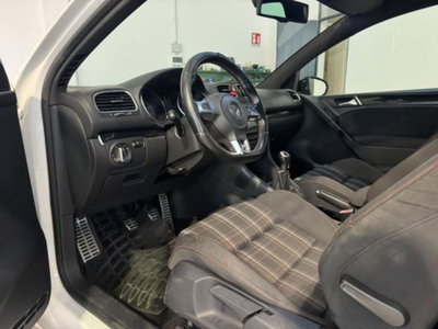 Volkswagen Golf 2.0 TSI 3p. GTI (10)