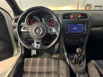 Volkswagen Golf 2.0 TSI 3p. GTI (14)