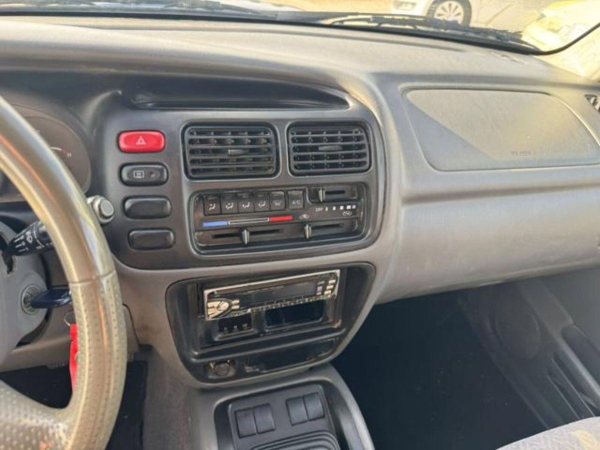 Suzuki Grand Vitara TDI S.W. (10)