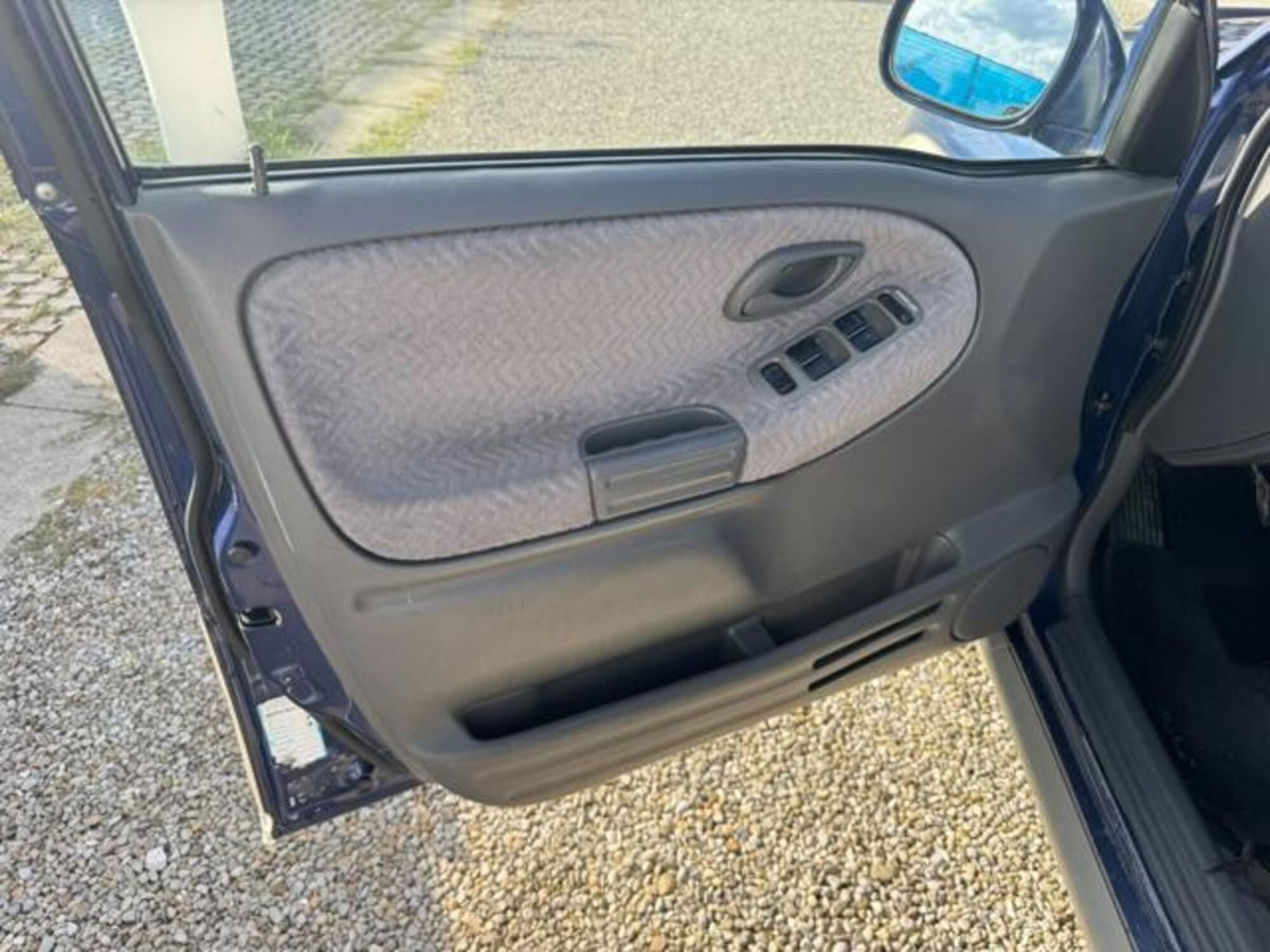 Suzuki Grand Vitara TDI S.W. (8)