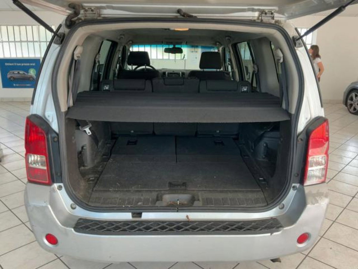 Nissan Pathfinder dCi LE (13)