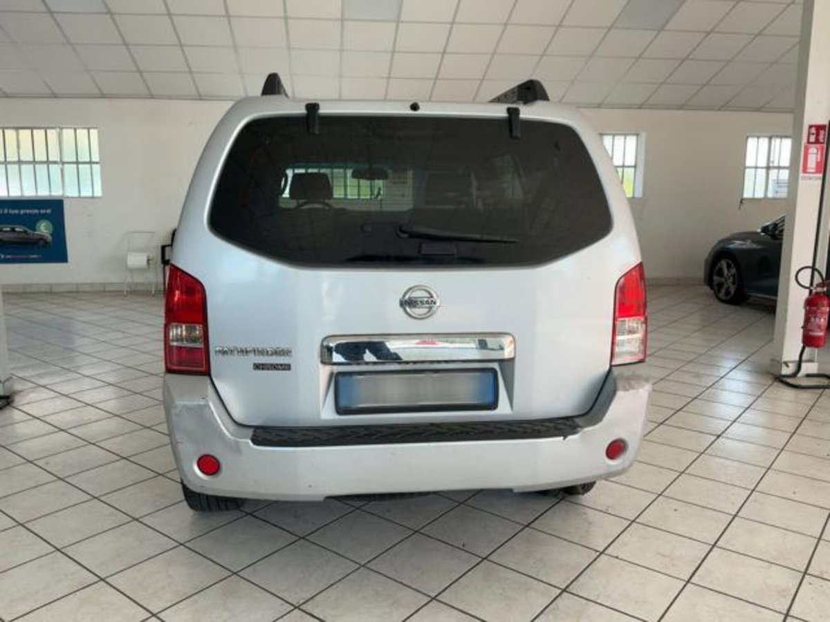 Nissan Pathfinder dCi LE (9)