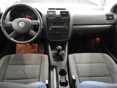 Volkswagen Golf 1.9 TDI 5p. Trendline (12)