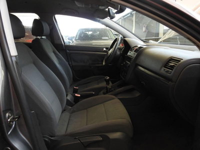 Volkswagen Golf 1.9 TDI 5p. Trendline (9)