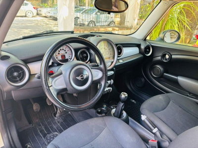 MINI Mini 1.6 16V Cooper D (13)