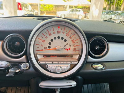 MINI Mini 1.6 16V Cooper D (20)