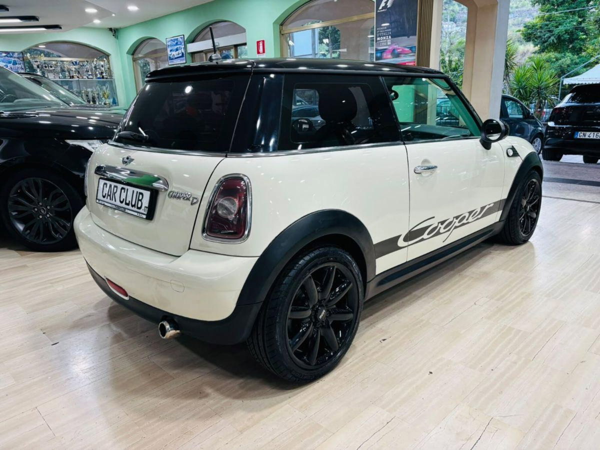 MINI Mini 1.6 16V Cooper D (5)