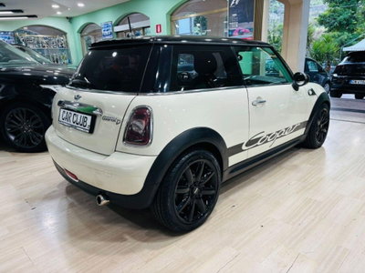 MINI Mini 1.6 16V Cooper D (5)