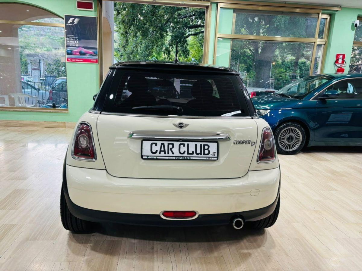 MINI Mini 1.6 16V Cooper D (6)