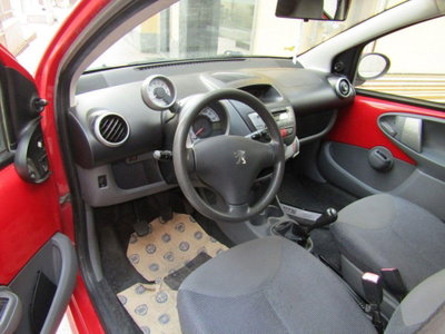 Peugeot 107 68CV 5p. Sweet Years (10)