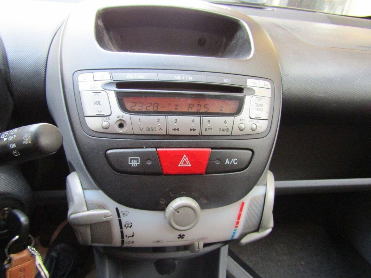 Peugeot 107 68CV 5p. Sweet Years (11)
