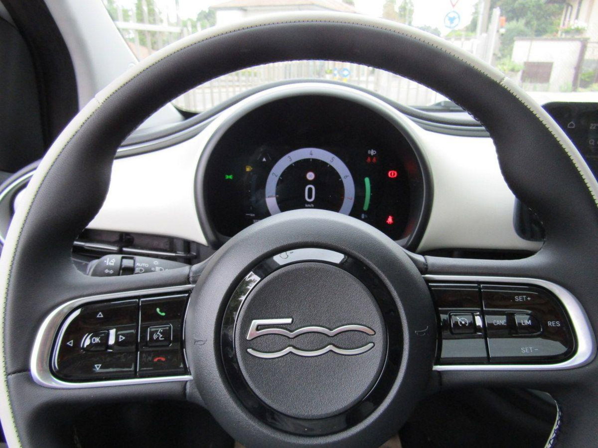 Fiat 500 1.0 hybrid La Prima (10)