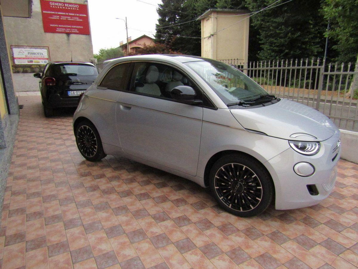 Fiat 500 1.0 hybrid La Prima (2)
