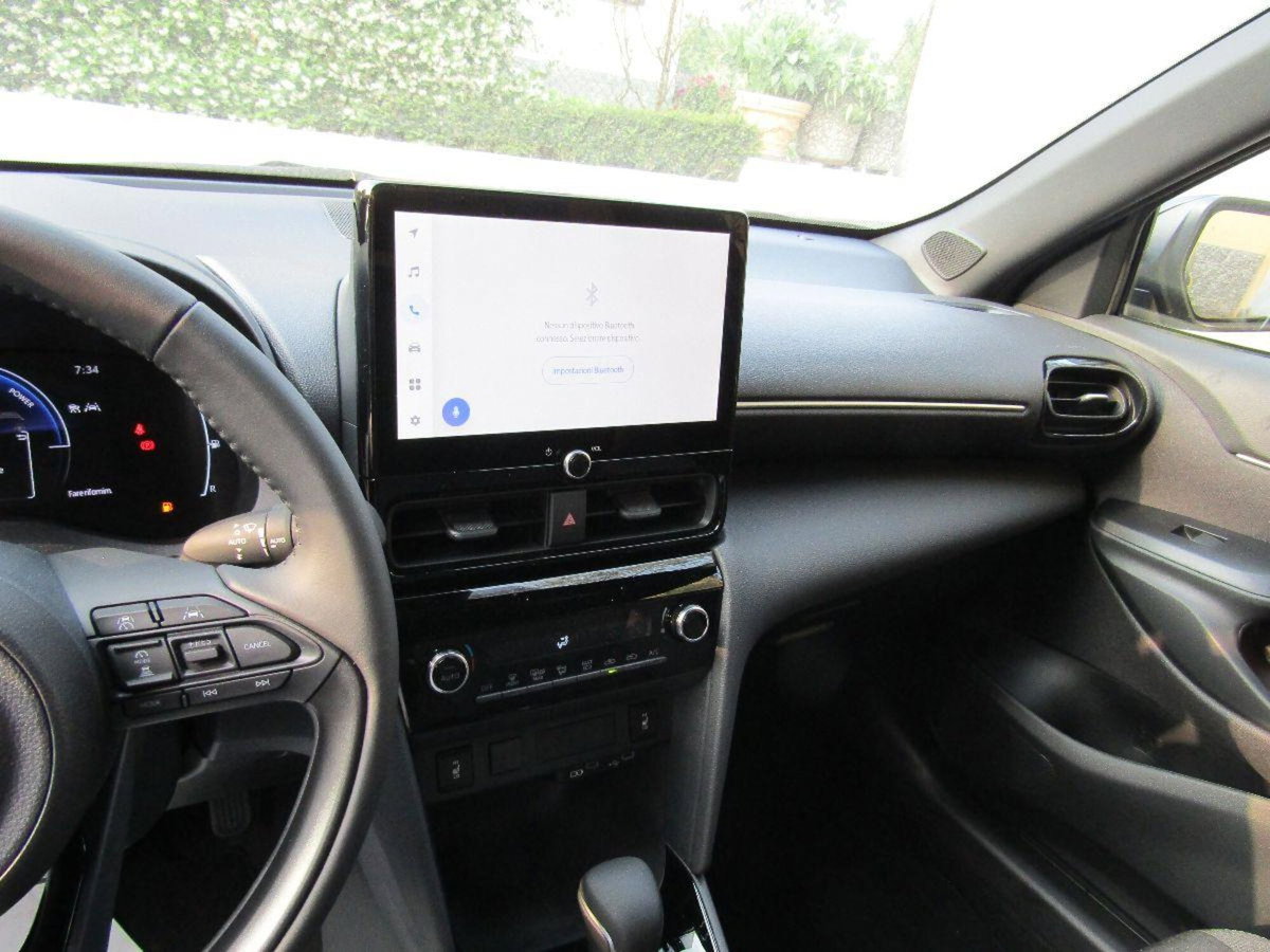 Toyota Yaris Cross Trend fwd 130cv e-cvt (17)
