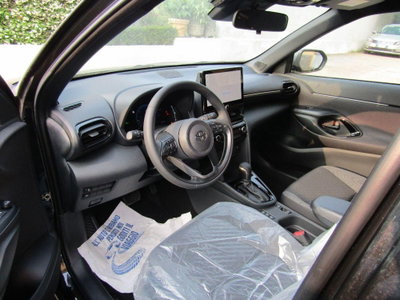 Toyota Yaris Cross Trend fwd 130cv e-cvt (18)
