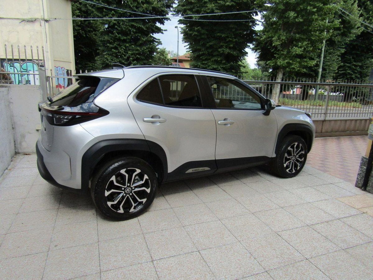 Toyota Yaris Cross Trend fwd 130cv e-cvt (6)