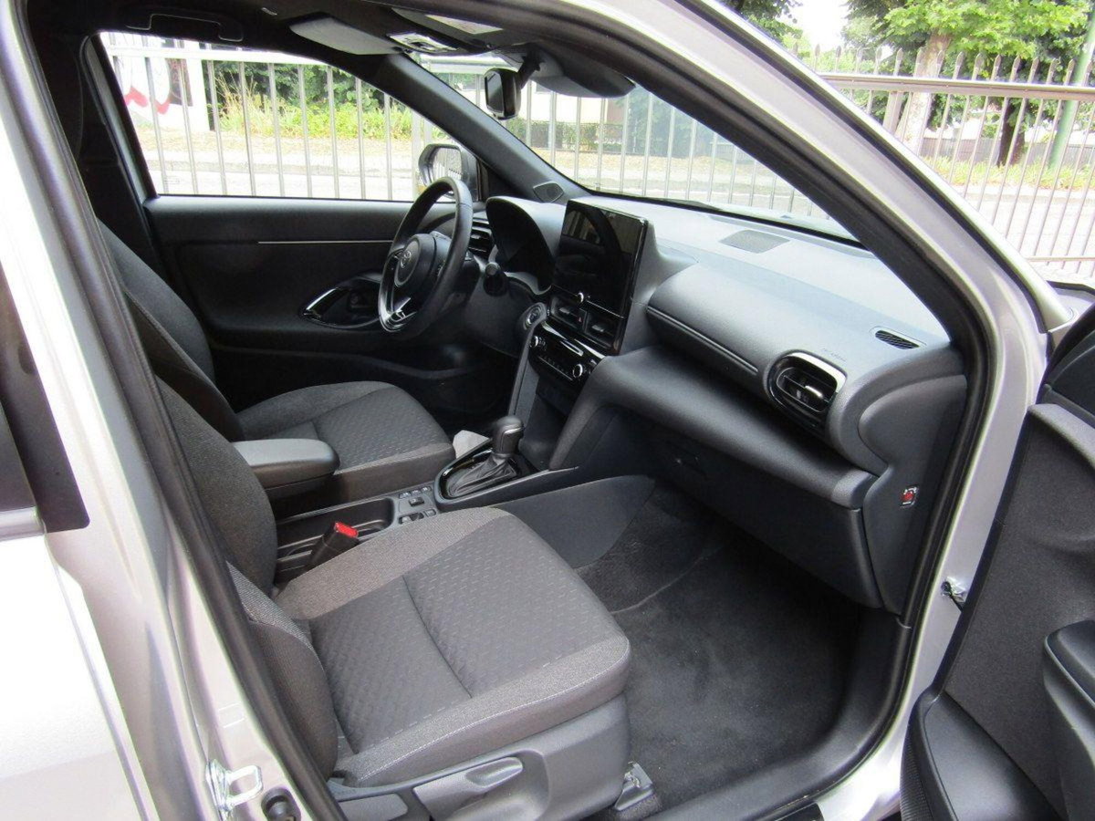 Toyota Yaris Cross Trend fwd 130cv e-cvt (7)