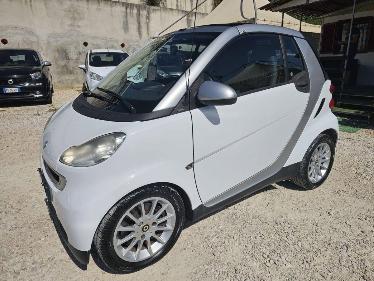 smart Fortwo 1000 52 kW MHD coupé passion (3)