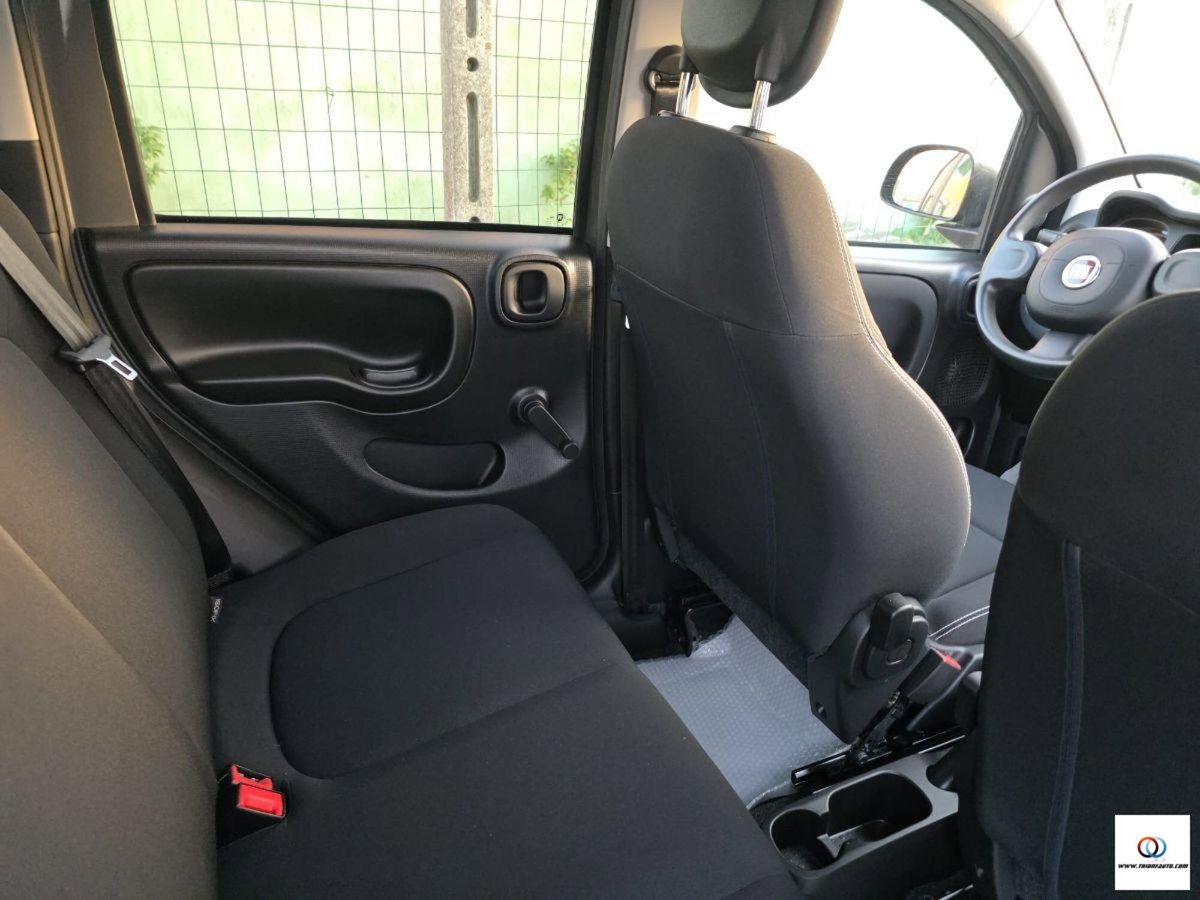 Fiat Panda 1.0 FireFly S&S Hybrid City Cross (12)