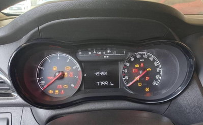 Opel Karl 1.0 75 CV Advance (13)