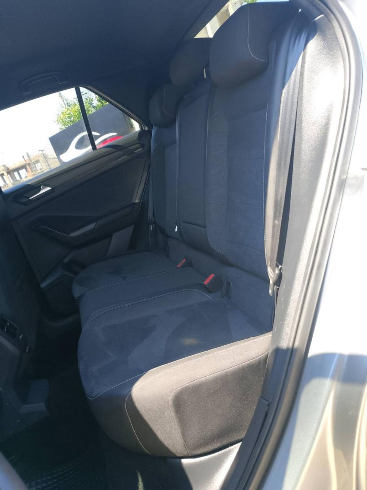 Volkswagen T-Roc 2.0 tdi R-Line 4motion 150cv dsg (10)