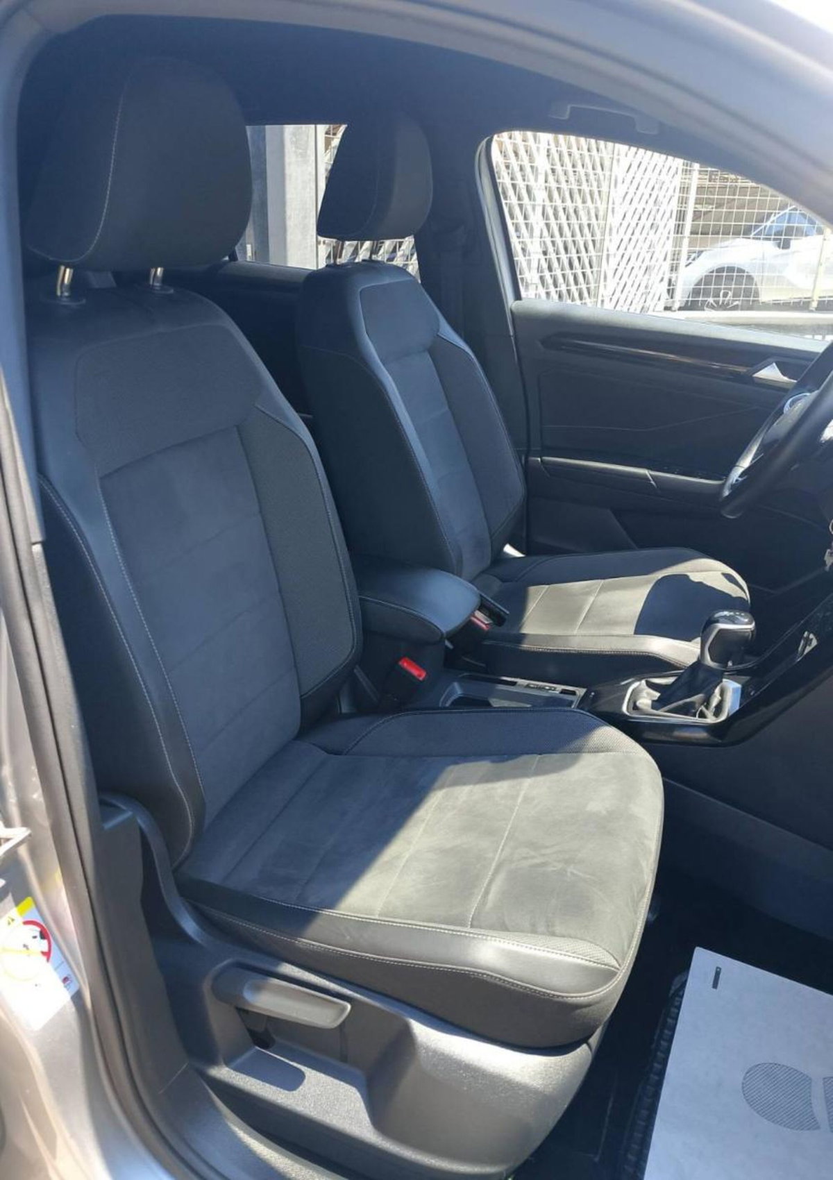 Volkswagen T-Roc 2.0 tdi R-Line 4motion 150cv dsg (9)