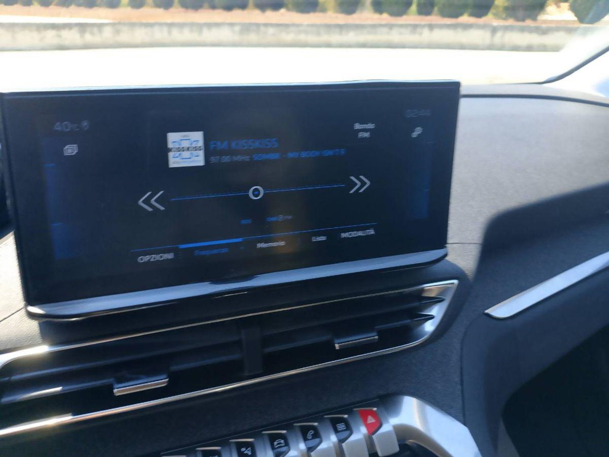 Peugeot 5008 BlueHDi 130 S&S EAT8 GT Line (10)
