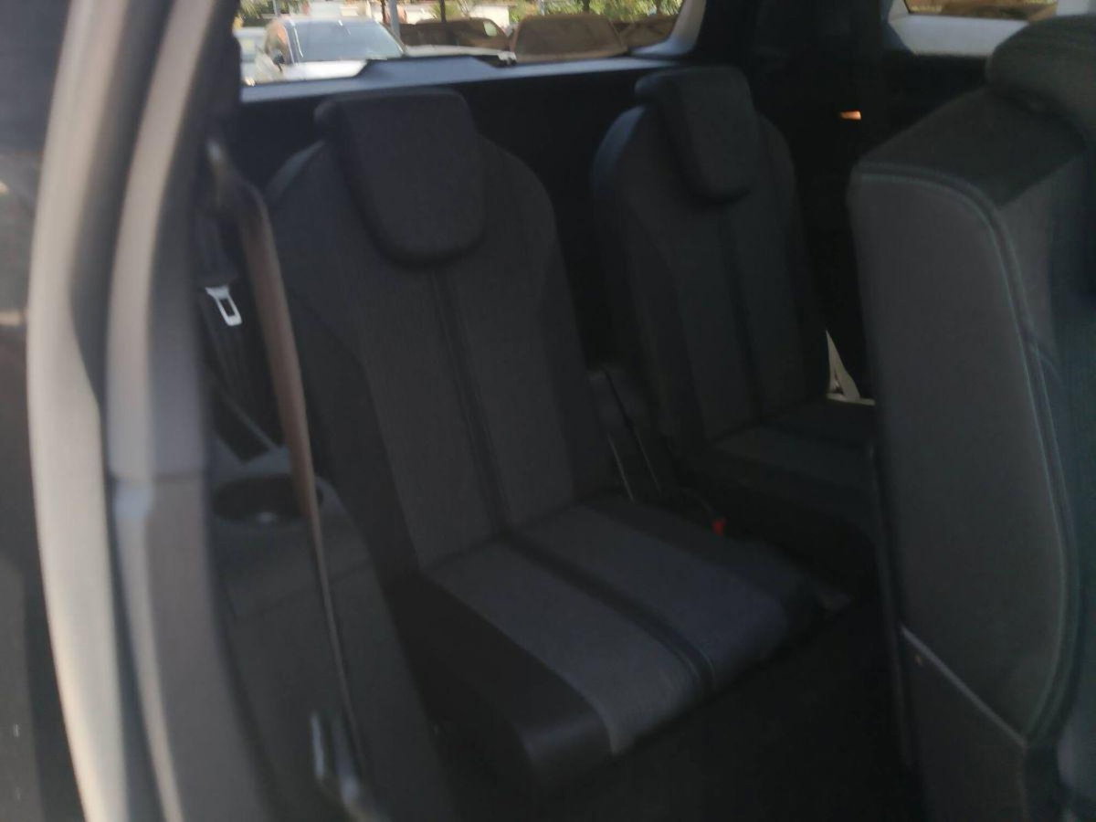 Peugeot 5008 BlueHDi 130 S&S EAT8 GT Line (19)