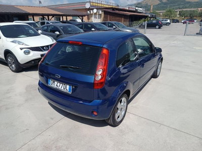 Ford Fiesta 1.4 TDCi 3p. Ghia (7)