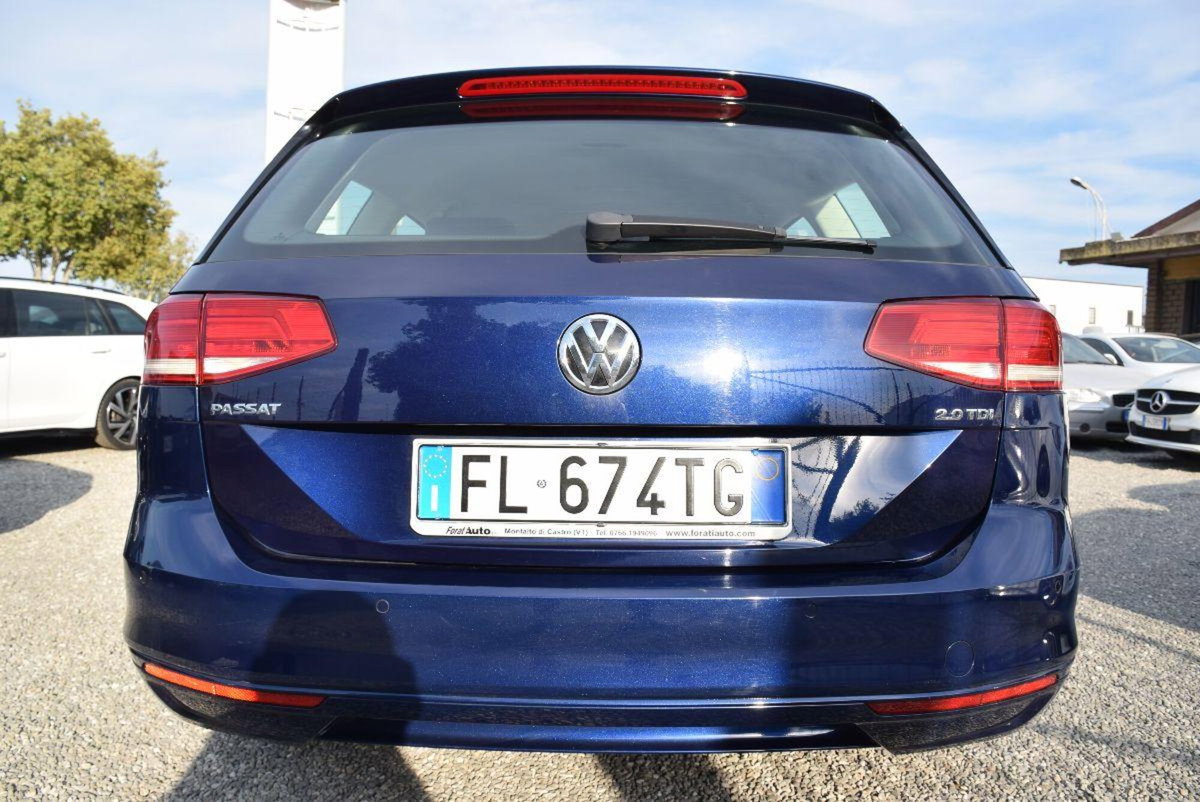 Volkswagen Passat Variant 2.0 TDI Highline BlueMotion Technology (18)