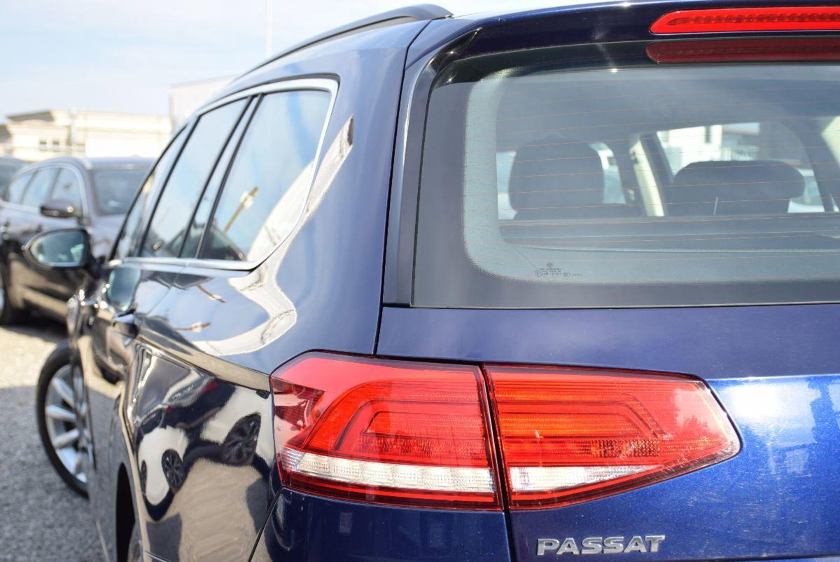 Volkswagen Passat Variant 2.0 TDI Highline BlueMotion Technology (20)