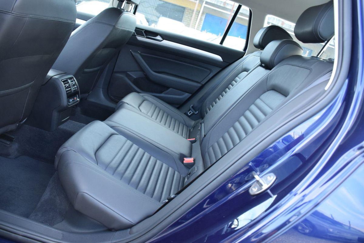 Volkswagen Passat Variant 2.0 TDI Highline BlueMotion Technology (7)
