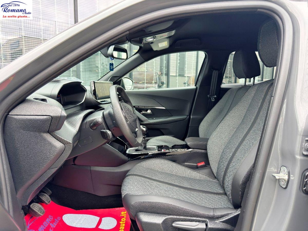 Peugeot 2008 PureTech 100 S&S Allure (10)