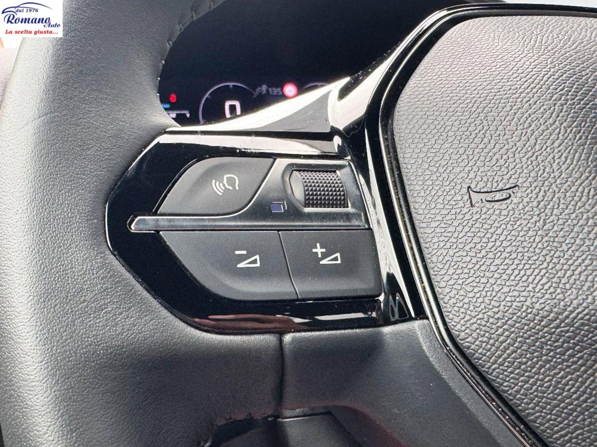 Peugeot 2008 PureTech 100 S&S Allure (18)