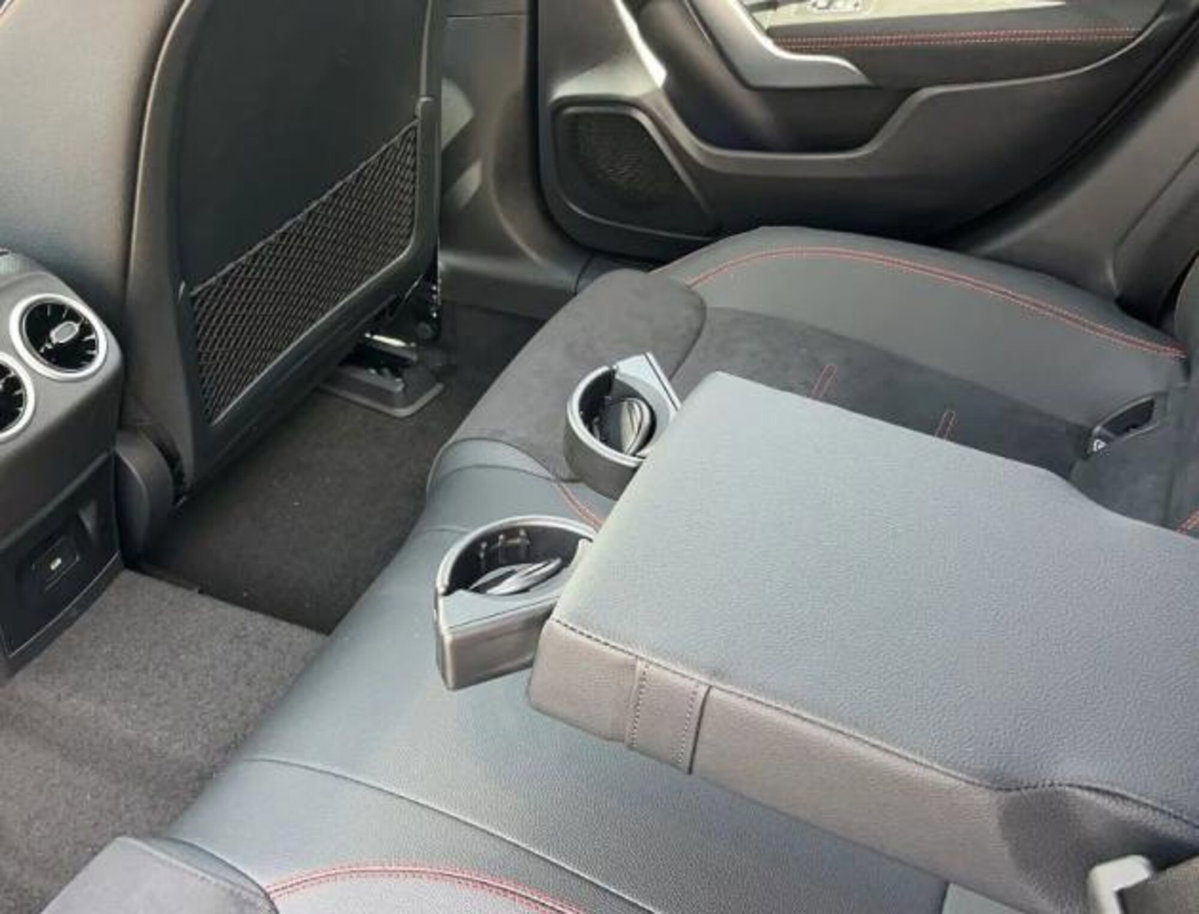Mercedes-Benz Classe A 200 d Edition AMG Line auto (8)