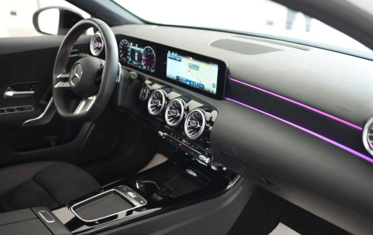 Mercedes-Benz Classe A 180 d Edition AMG Line auto (6)