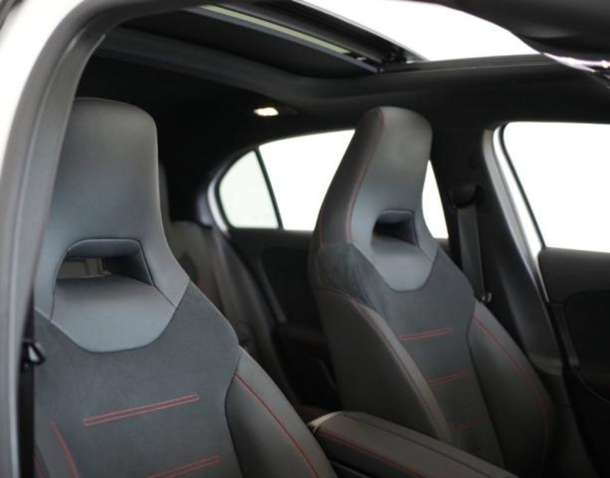 Mercedes-Benz Classe A 180 d Edition AMG Line auto (9)