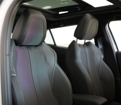 Peugeot 2008 1.2 hybrid GT Exclusive 145cv e-dcs6 (11)