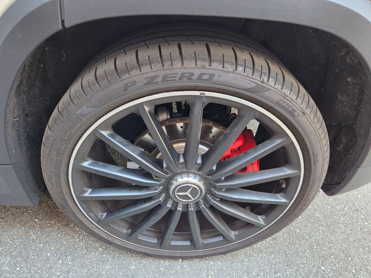 Mercedes-Benz GLA SUV 35 4Matic AMG (11)