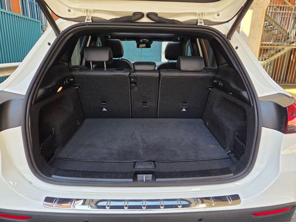 Mercedes-Benz GLA SUV 35 4Matic AMG (14)